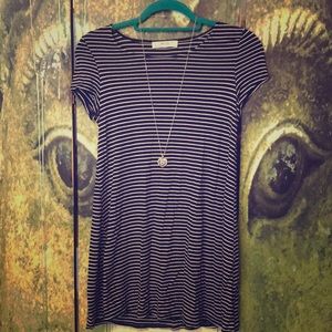 L🖤VE TREE LA short sleeve striped tunic size L